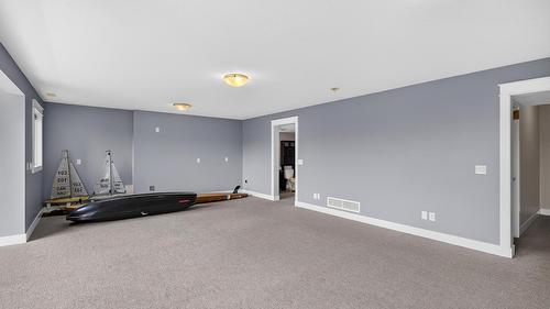 2425 Tallus Heights Drive, West Kelowna, BC - Indoor Photo Showing Other Room