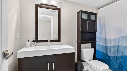 2425 Tallus Heights Drive, West Kelowna, BC - Indoor Photo Showing Bathroom