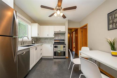 352 Belmont Ave, Winnipeg, MB - Indoor