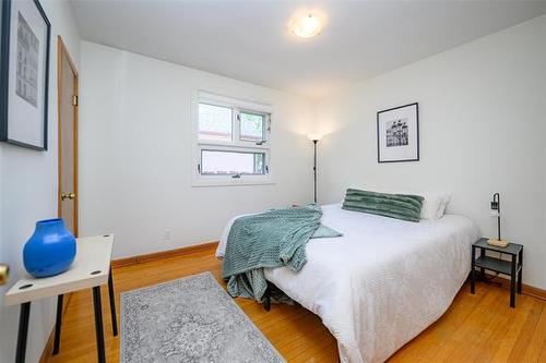 352 Belmont Ave, Winnipeg, MB - Indoor Photo Showing Bedroom