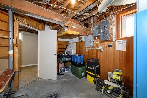 352 Belmont Ave, Winnipeg, MB - Indoor Photo Showing Basement
