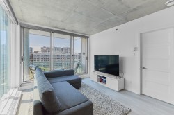 Salon - 