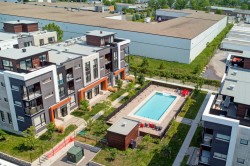 248  - 252 Rue d'Émeraude  Candiac, QC J5R 0S1