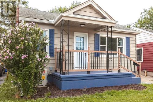 422 WELLAND AVENUE  St. Catharines, ON L2M 5T8