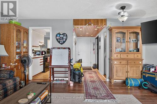3E - 20 Ryder Drive, Mcdougall, ON - Indoor Photo Showing Other Room