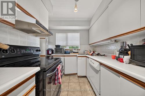 3E - 20 Ryder Drive, Mcdougall, ON - Indoor Photo Showing Kitchen
