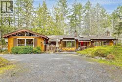 2298 Munn Rd  Highlands, BC V9E 1H5