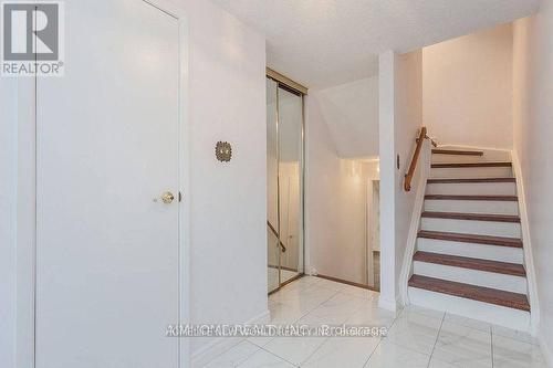 3 - 30 CHICHESTER PLACE , Toronto, Ontario M1T 3S5 2