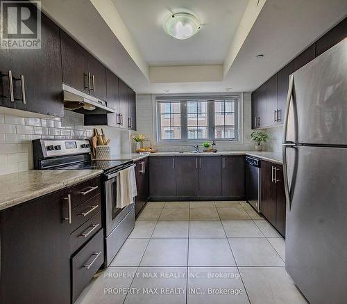 2589 Bromus Path, Oshawa, ON - Indoor Photo Showing Kitchen With Stainless Steel Kitchen