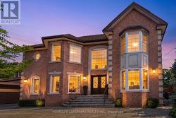 193 CODSELL AVENUE  Toronto, ON M3H 3W5