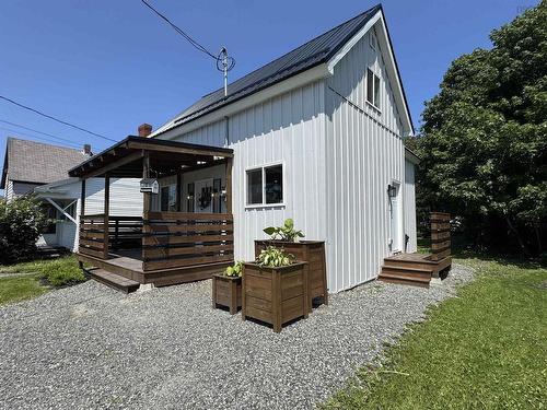 15 Oxford Avenue  Sydney Mines, NS B1V 2H8