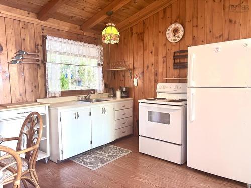 109 Henley Road, Labelle, NS - Indoor Photo Showing Kitchen