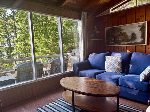 109 Henley Road, Labelle, NS - Indoor Photo Showing Living Room