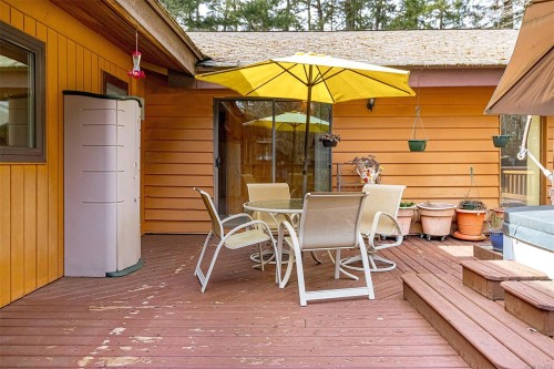2298 Munn Rd, Highlands, BC 