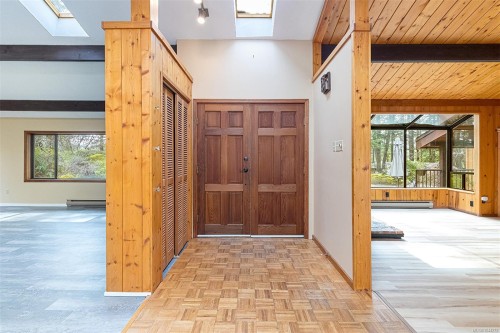 2298 Munn Rd, Highlands, BC 