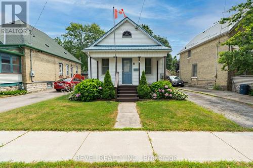 7 Maple Street, St. Thomas, ON - Outdoor With Facade