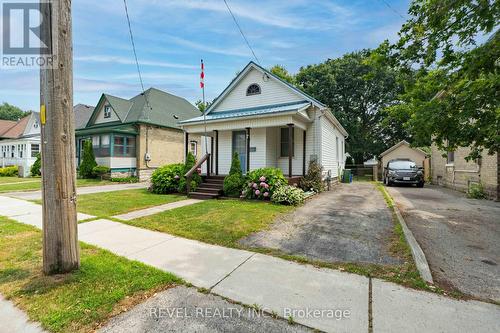 7 Maple Street, St. Thomas, ON - Outdoor With Facade