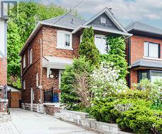 212 WANLESS AVENUE Toronto, ON M4N 1V8