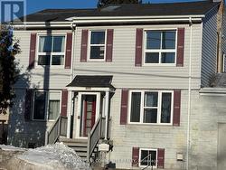 983 VICTORIA PARK AVENUE Toronto, ON M4B 2J4