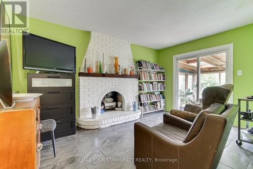 4229 Brandon Gate Drive, Mississauga, ON - Indoor Photo Showing Living Room With Fireplace