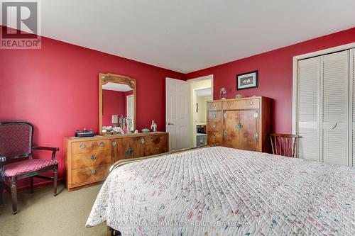 4229 Brandon Gate Drive, Mississauga, ON - Indoor Photo Showing Bedroom