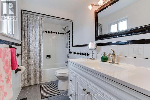 4229 Brandon Gate Drive, Mississauga, ON - Indoor Photo Showing Bathroom