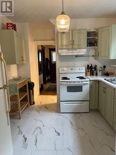 91 Peppler Street, Waterloo, ON - Indoor Photo Showing Kitchen With Double Sink