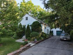 223 RICHMOND STREET Richmond Hill, ON L4C 3Y9