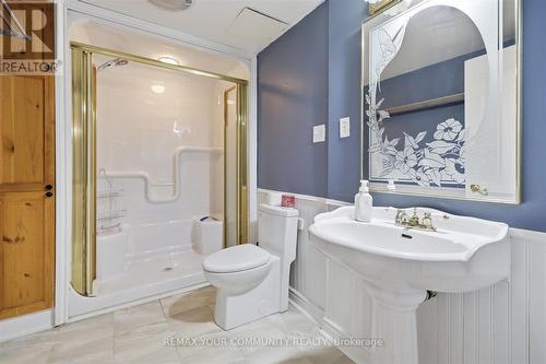 6926 Early Settler Row, Mississauga, ON - Indoor Photo Showing Bathroom