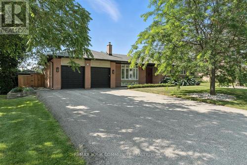 165 CLEARVIEW HEIGHTS  King, ON L7B 1H2