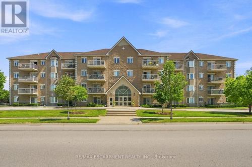 101 - 4016 KILMER DRIVE  Burlington, ON L7M 5A7