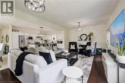58 Marshall Drive, Guelph, ON - Indoor Photo Showing Living Room