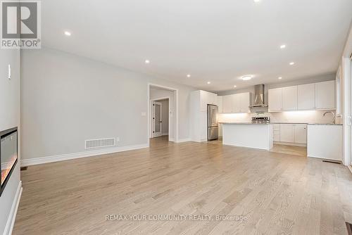 49 Periwinkle Road, Springwater, ON - Indoor Photo Showing Kitchen