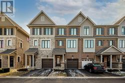 16 HIBISCUS LANE Hamilton, ON L8K 5J3