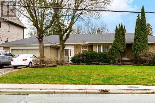 Lower - 27 Denham Drive, Richmond Hill, ON - Outdoor