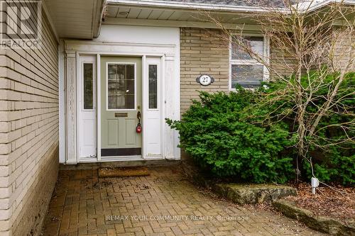 Lower - 27 Denham Drive, Richmond Hill, ON - Outdoor