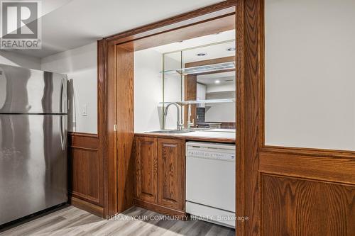 Lower - 27 Denham Drive, Richmond Hill, ON - Indoor Photo Showing Kitchen