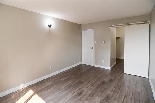 307-710 Kenaston Blvd, Winnipeg, MB - Indoor Photo Showing Other Room