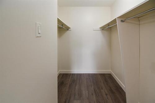 307-710 Kenaston Blvd, Winnipeg, MB - Indoor With Storage