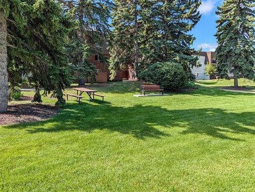 307-710 Kenaston Blvd, Winnipeg, MB - Outdoor