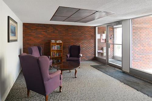 307-710 Kenaston Blvd, Winnipeg, MB - Indoor Photo Showing Other Room