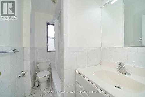 2 - 1378 Danforth Avenue S, Toronto, ON - Indoor Photo Showing Bathroom