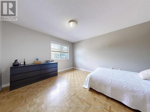 24 Cachet Hill Crescent, Vaughan, ON - Indoor Photo Showing Bedroom
