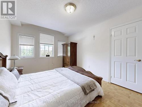 24 Cachet Hill Crescent, Vaughan, ON - Indoor Photo Showing Bedroom