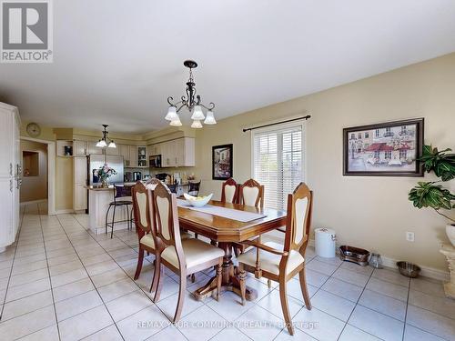 24 Cachet Hill Crescent, Vaughan, ON - Indoor Photo Showing Dining Room