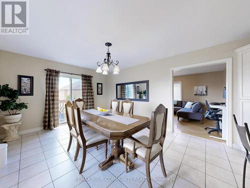 24 Cachet Hill Crescent, Vaughan, ON - Indoor Photo Showing Dining Room