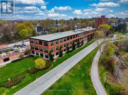 302 - 543 TIMOTHY STREET Newmarket, ON L3Y 1R1