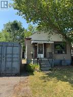 74 SIXTEENTH STREET Toronto, ON M8V 3K1