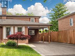 48 CROSSBOW CRESCENT Toronto, ON M2J 3M4