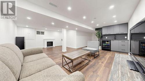 48 Crossbow Crescent, Toronto, ON - Indoor
